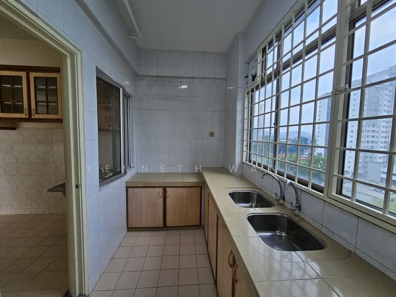 Apartment for Rent at Suria Kipark Damansara - Kenneth Wang - Kitchen - PropertyGuru.com.my