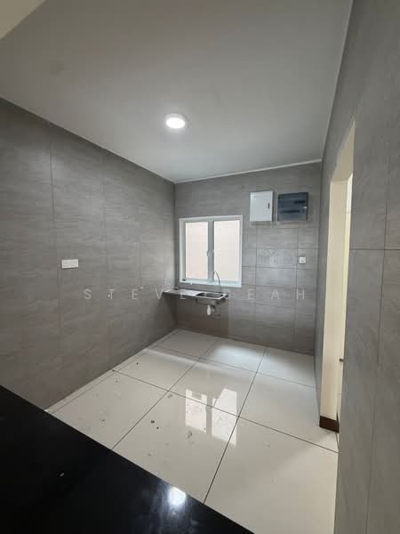 Larkin Residence Phase 2 untuk Untuk Disewa - RM 2,000 /bulan, Apr 2026 - Kitchen - PropertyGuru.com.my