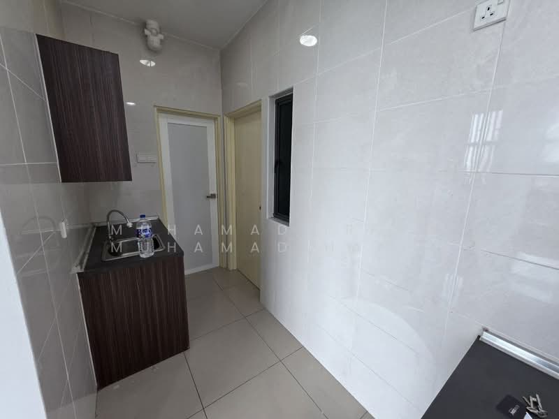 Service Residence for Rent at Vista Alam Serviced Apartment - Muhamad Irfan Muhamad Hafiz - Kitchen - PropertyGuru.com.my