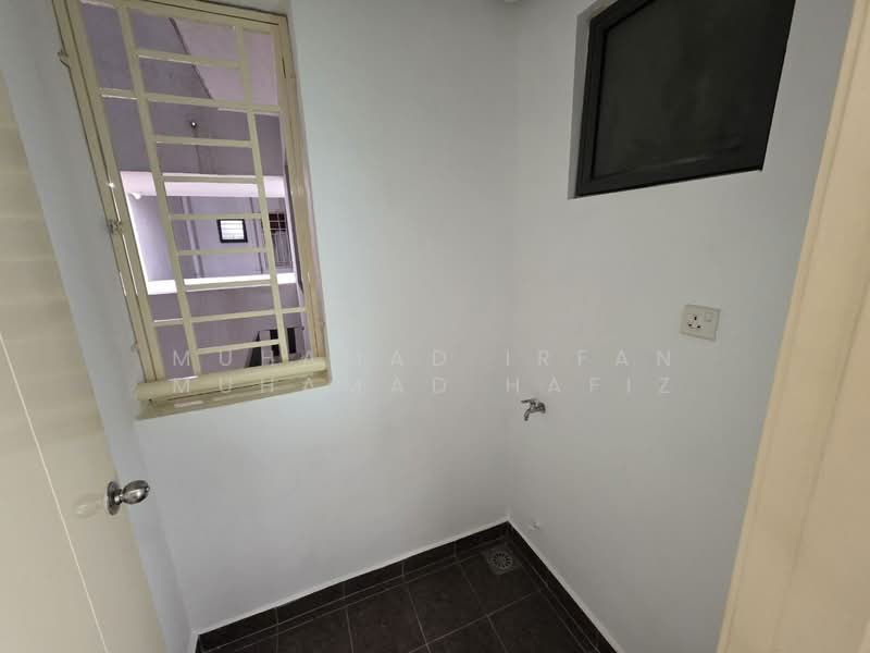 Service Residence for Rent at Vista Alam Serviced Apartment - Muhamad Irfan Muhamad Hafiz - Laundry - PropertyGuru.com.my