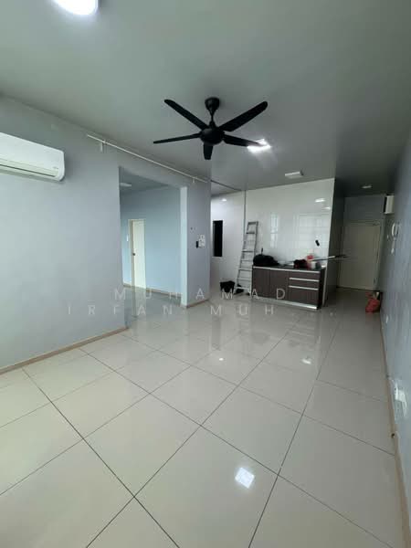 Service Residence for Rent at Vista Alam Serviced Apartment - Muhamad Irfan Muhamad Hafiz - Living Room - PropertyGuru.com.my