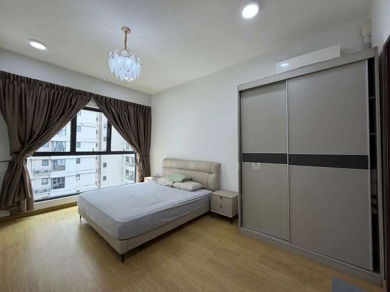 Kondominium untuk Dijual di Royal Strand @ Country Garden Danga Bay - Ember Lim - Bedroom - PropertyGuru.com.my