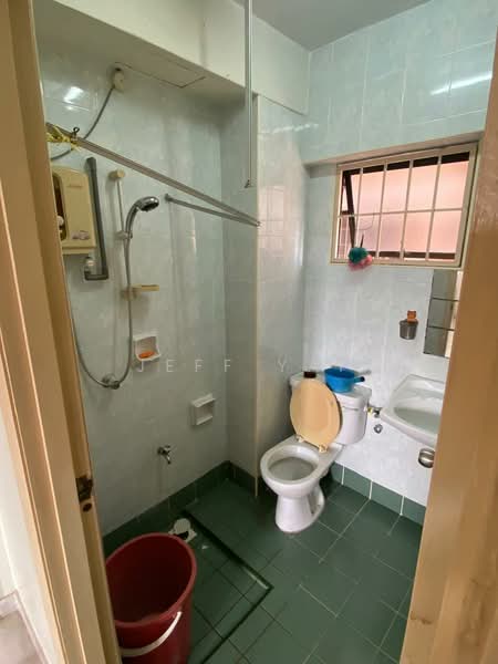 For Rent - Aman Puri Apartment