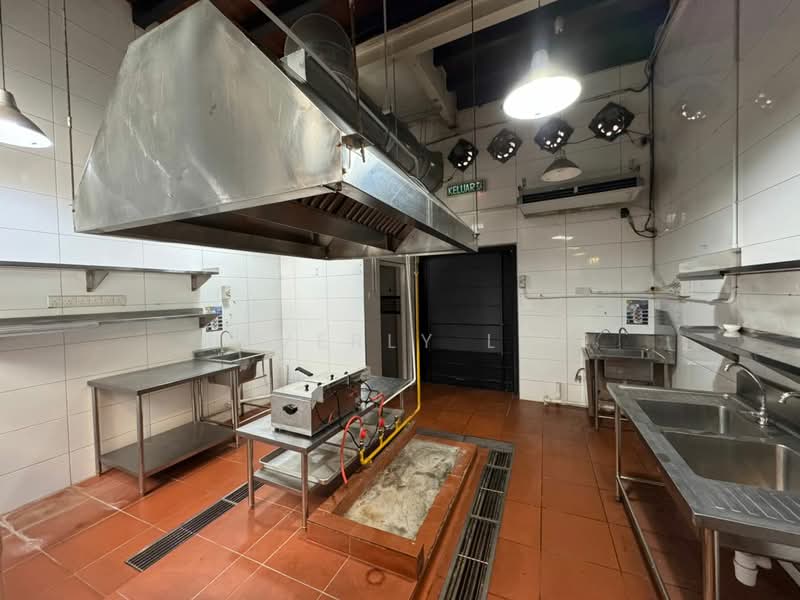 Jalan Kek Chuan 2 Storey Heritage Shop, Georgetown untuk Untuk Disewa - RM 7,000 /bulan, Mac 2026 - Kitchen - PropertyGuru.com.my