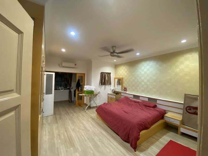 Permas Jaya Permas Jayas untuk Untuk Disewa - RM 4,000 /bulan, Mac 2026 - Bedroom - PropertyGuru.com.my