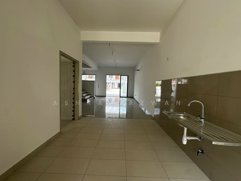2-storey Terraced House for Sale in Bandar Bukit Raja (Klang) - Ashraf Azwan - Interior - PropertyGuru.com.my