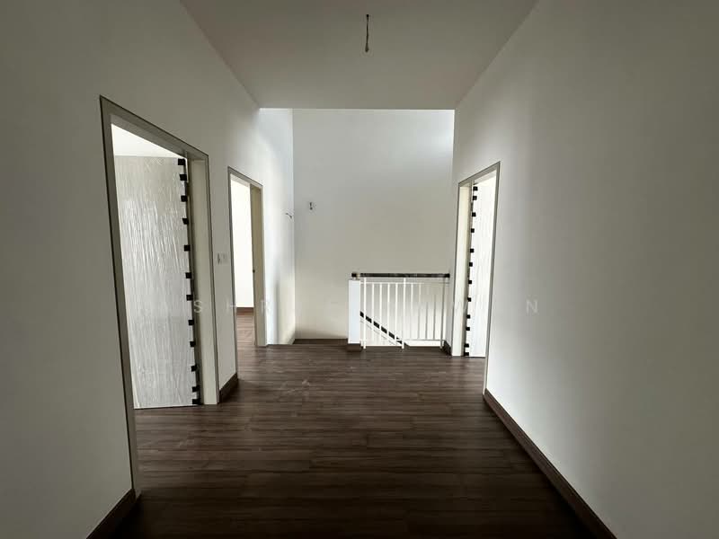 2-storey Terraced House for Sale in Bandar Bukit Raja (Klang) - Ashraf Azwan - Corridor - PropertyGuru.com.my