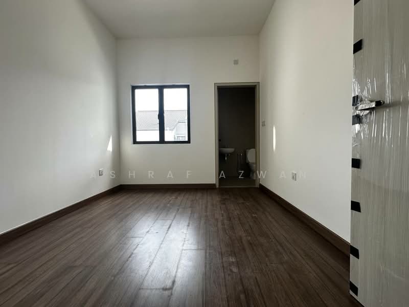 2-storey Terraced House for Sale in Bandar Bukit Raja (Klang) - Ashraf Azwan - Interior - PropertyGuru.com.my