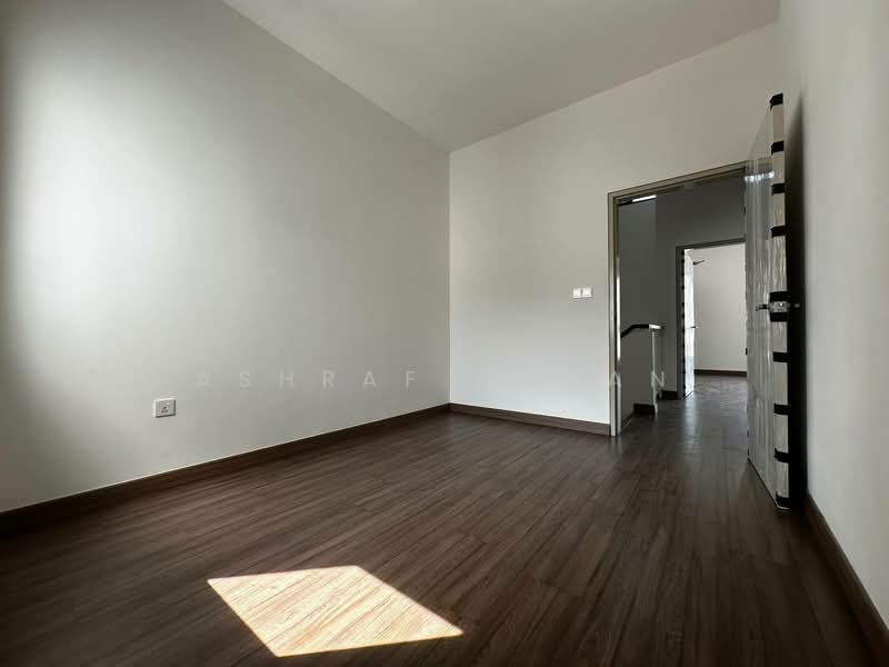 2-storey Terraced House for Sale in Bandar Bukit Raja (Klang) - Ashraf Azwan - Interior - PropertyGuru.com.my