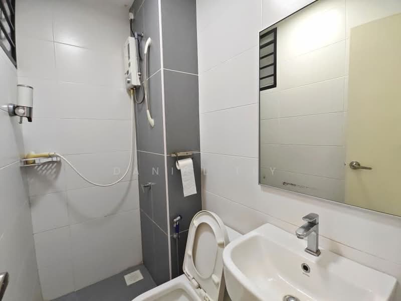 Service Residence for Rent at Twin Danga Residence - Daniel Tey - Bathroom - PropertyGuru.com.my