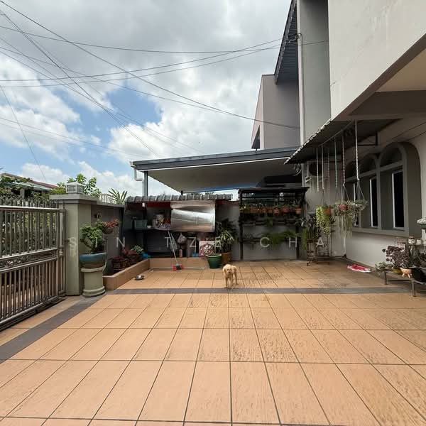 Semi-Detached House for Sale in Kuching (Sarawak) - Sin Tze Chai - Exterior - PropertyGuru.com.my