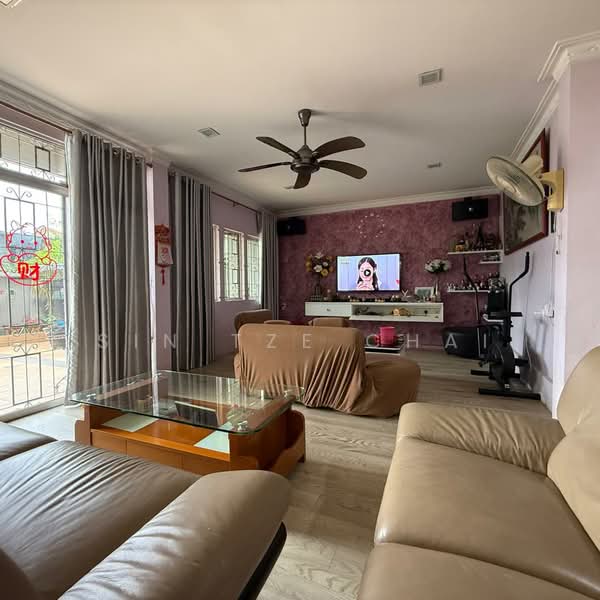 Semi-Detached House for Sale in Kuching (Sarawak) - Sin Tze Chai - Living Room - PropertyGuru.com.my