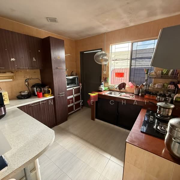 Semi-Detached House for Sale in Kuching (Sarawak) - Sin Tze Chai - Kitchen - PropertyGuru.com.my