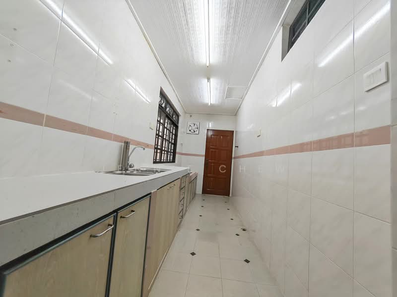 Semi-Detached House for Rent in Taman Tasek (Johor Bahru) - Jennie Chew - Kitchen - PropertyGuru.com.my