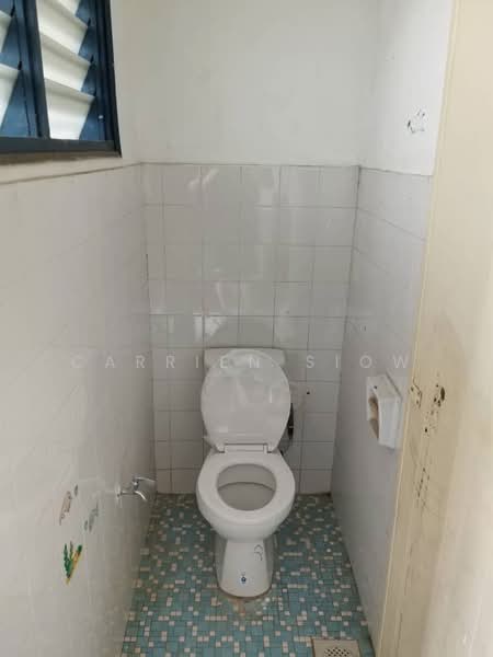 Shop / Office for Rent in Bandar Baru Permas Jaya (Permas Jaya) - Carrien Siow - Bathroom - PropertyGuru.com.my
