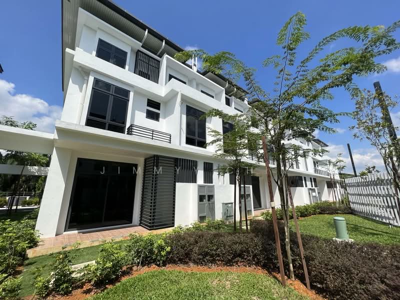 Townhouse for Sale in Kuching (Sarawak) - Jimmyy Chin - Exterior - PropertyGuru.com.my