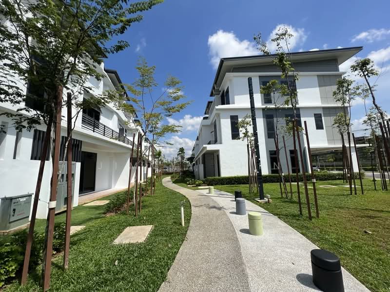 Townhouse for Sale in Kuching (Sarawak) - Jimmyy Chin - Exterior - PropertyGuru.com.my