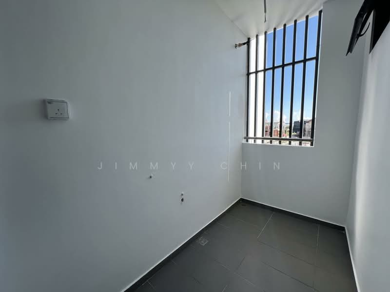 Townhouse for Sale in Kuching (Sarawak) - Jimmyy Chin - Balcony - PropertyGuru.com.my