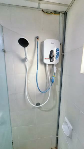 Main Place Residence untuk Untuk Disewa - RM 1,700 /bulan, Apr 2026 - Bathroom - PropertyGuru.com.my