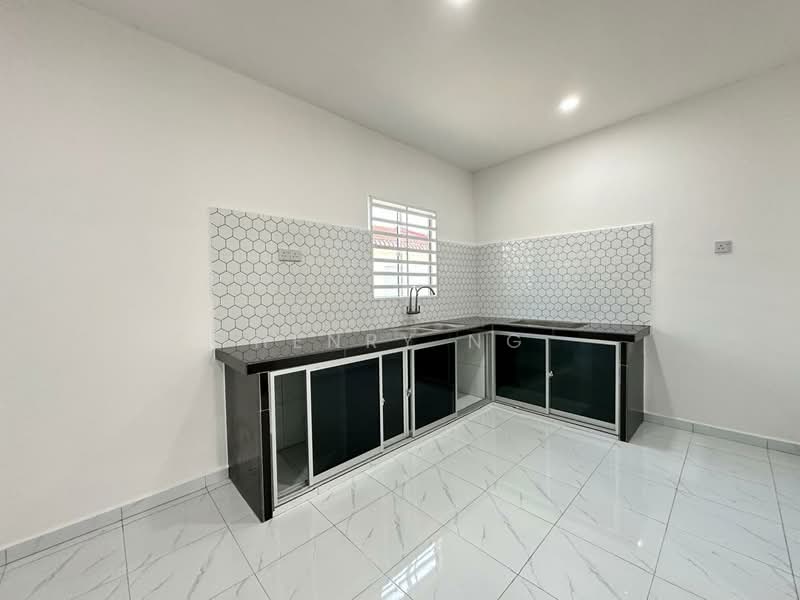 Bandar Aman Jaya untuk Untuk Dijual - RM 288,000, Mac 2026 - Kitchen - PropertyGuru.com.my