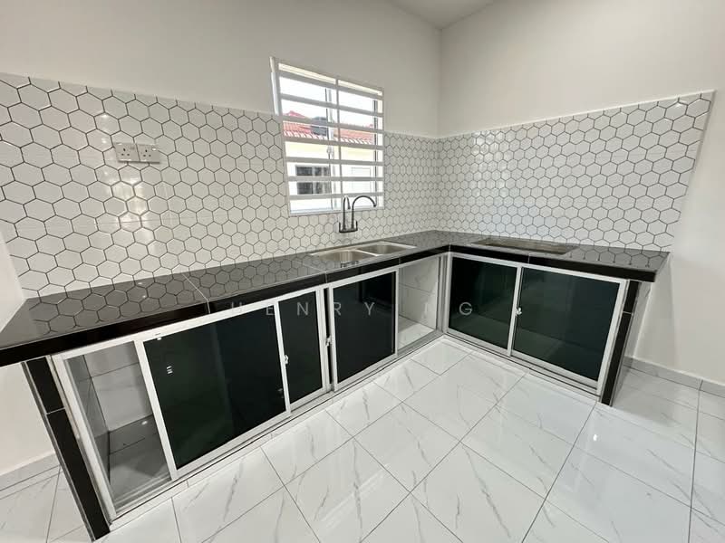 Bandar Aman Jaya untuk Untuk Dijual - RM 288,000, Mac 2026 - Kitchen - PropertyGuru.com.my