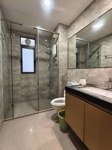 Service Residence for Sale at R&F Princess Cove Phase 1 - Jong Chen - Bathroom - PropertyGuru.com.my