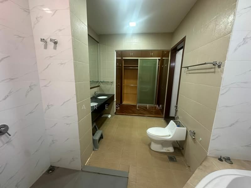 2-storey Terraced House for Rent in Bukit Rahman Putra (Sungai Buloh) - Ares Lim - Bathroom - PropertyGuru.com.my