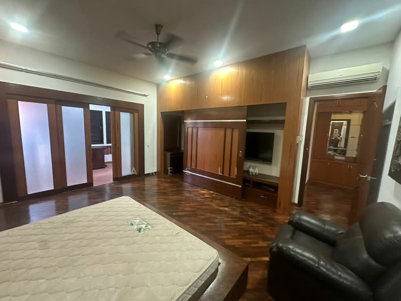 2-storey Terraced House for Rent in Bukit Rahman Putra (Sungai Buloh) - Ares Lim - Bedroom - PropertyGuru.com.my