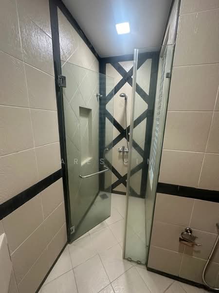 2-storey Terraced House for Rent in Bukit Rahman Putra (Sungai Buloh) - Ares Lim - Bathroom - PropertyGuru.com.my