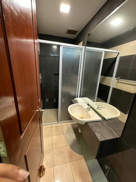 2-storey Terraced House for Rent in Bukit Rahman Putra (Sungai Buloh) - Ares Lim - Bathroom - PropertyGuru.com.my
