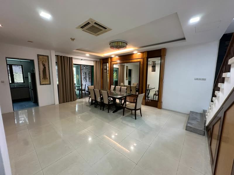 2-storey Terraced House for Rent in Bukit Rahman Putra (Sungai Buloh) - Ares Lim - Dining Room - PropertyGuru.com.my