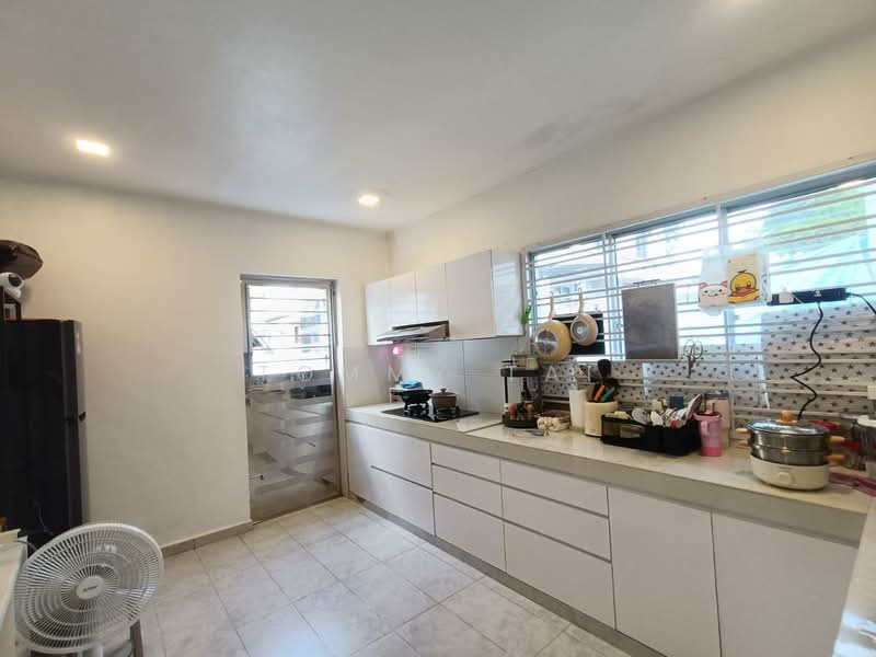 2-storey Terraced House for Sale in Bukit Indah (Iskandar Puteri (Nusajaya)) - Tommy Tai - Kitchen - PropertyGuru.com.my