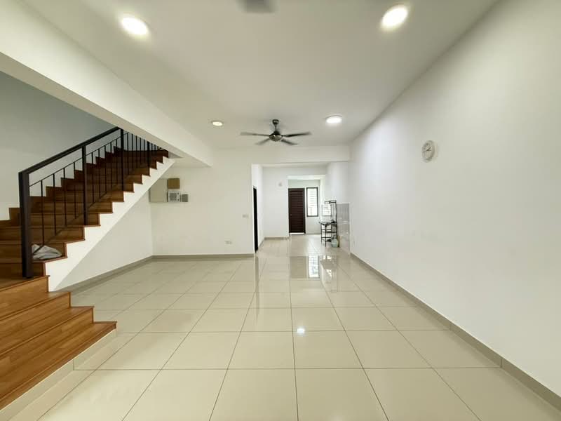 2-storey Terraced House for Rent in Bandar Bukit Raja (Klang) - Calvin Lim - Living Room - PropertyGuru.com.my
