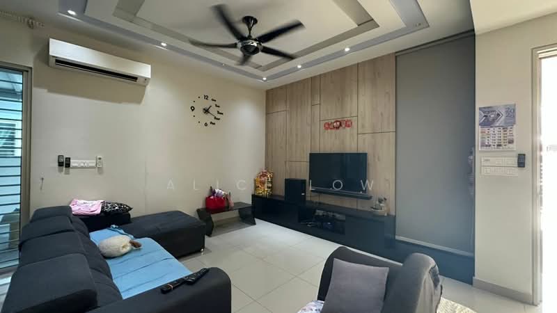 2-storey Terraced House for Sale in Rawang (Selangor) - Alice Low - Living Room - PropertyGuru.com.my