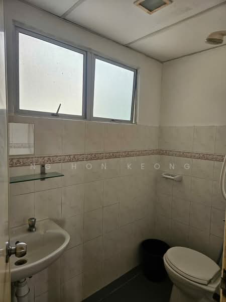 Apartment for Sale at Pangsapuri Saraka - Ng Hon Keong - Bathroom - PropertyGuru.com.my