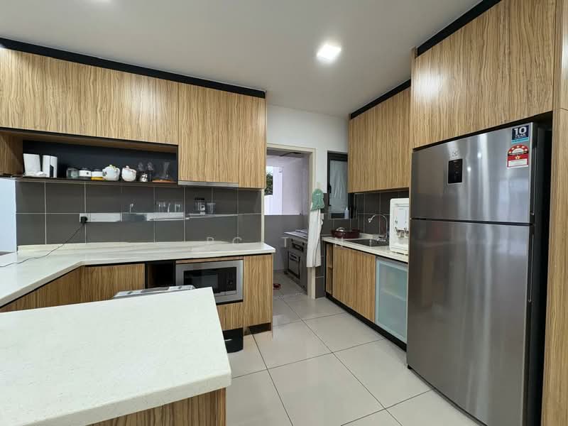 Lakeville Residence untuk Untuk Disewa - RM 2,800 /bulan, Mac 2026 - Kitchen - PropertyGuru.com.my