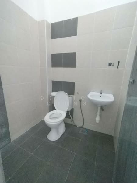 BANDAR LAHAT BARU untuk Untuk Dijual - RM 350,000, Apr 2026 - Bathroom - PropertyGuru.com.my