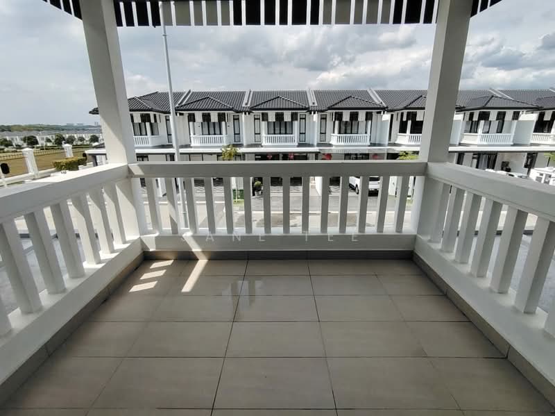 2-storey Terraced House for Rent in Semenyih (Selangor) - Jane Tee - Balcony - PropertyGuru.com.my