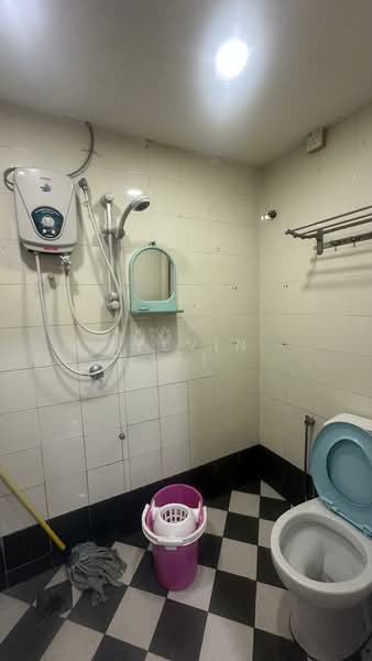 Service Residence for Sale at The Embassy (Bangunan Duta Impian) - Kelvin Lei - Bathroom - PropertyGuru.com.my