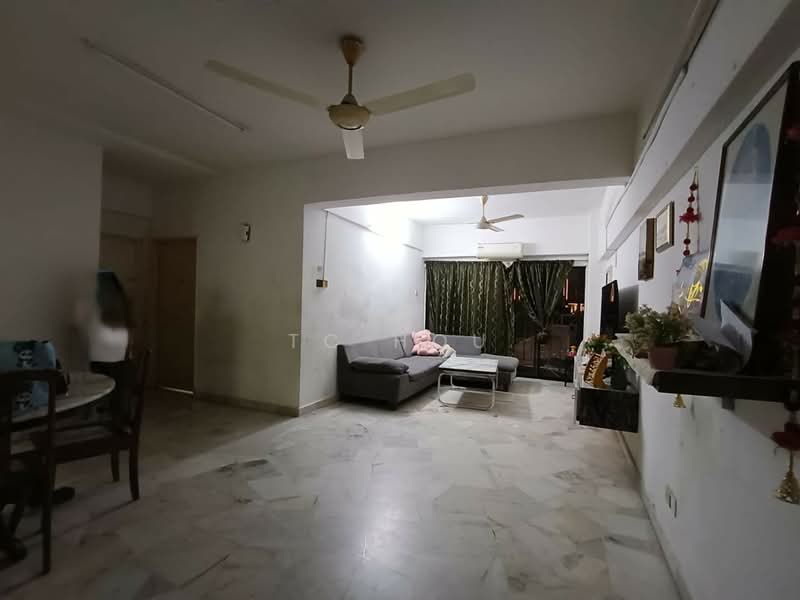 Sri Pelangi Condominiums untuk Untuk Dijual - RM 310,000, Mac 2026 - Living Room - PropertyGuru.com.my