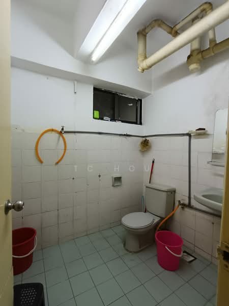 Sri Pelangi Condominiums untuk Untuk Dijual - RM 310,000, Mac 2026 - Bathroom - PropertyGuru.com.my