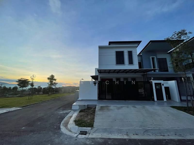 Kajang East, 2 storey,End lot Fully renovate untuk Untuk Dijual - RM 960,000, Mac 2026 - Exterior - PropertyGuru.com.my