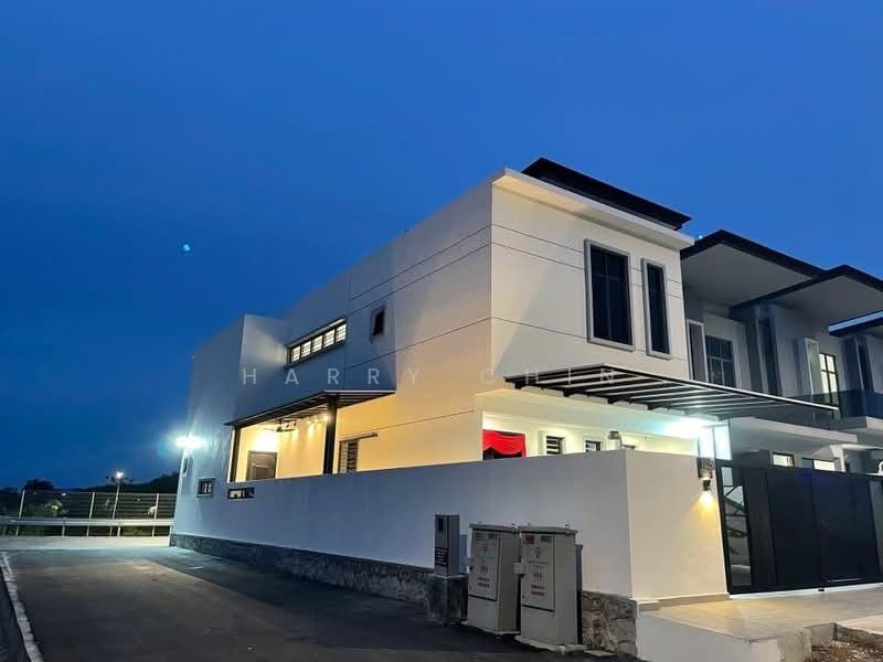 Kajang East, 2 storey,End lot Fully renovate untuk Untuk Dijual - RM 960,000, Mac 2026 - Exterior - PropertyGuru.com.my