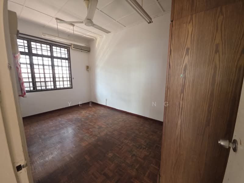 Semi-Detached House for Sale in Tampoi (Johor) - Yee Lon Ng - PropertyGuru.com.my