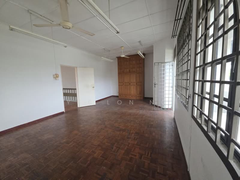Semi-Detached House for Sale in Tampoi (Johor) - Yee Lon Ng - PropertyGuru.com.my