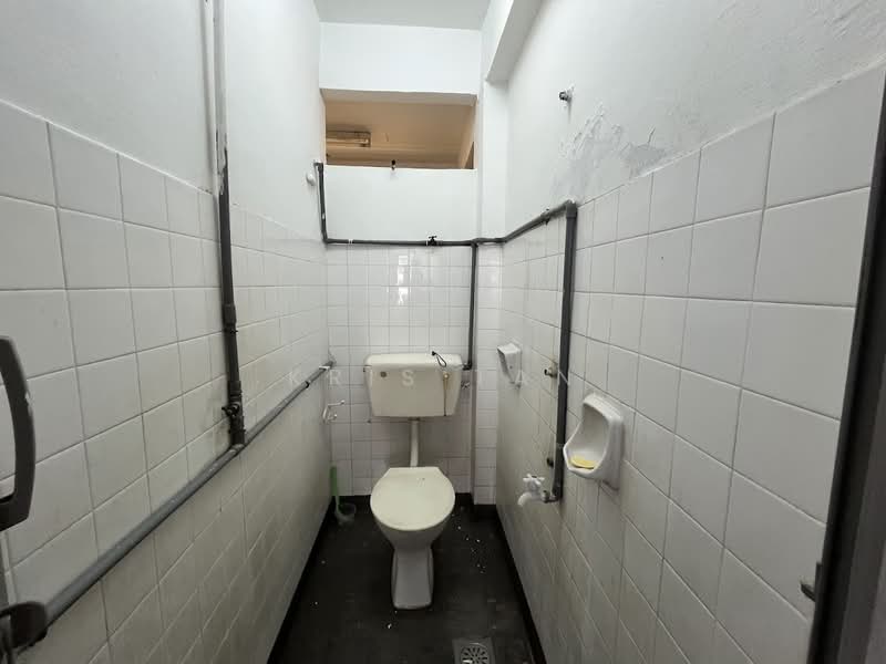 Apartment for Sale at Dahlia Apartment - Kris Tan - Bathroom - PropertyGuru.com.my