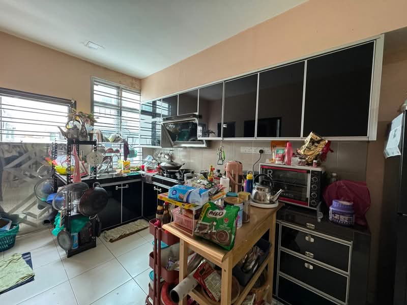 2.5-storey Terraced House for Sale in Taman Scientex Senai (Senai) - Suny Sior - Kitchen - PropertyGuru.com.my