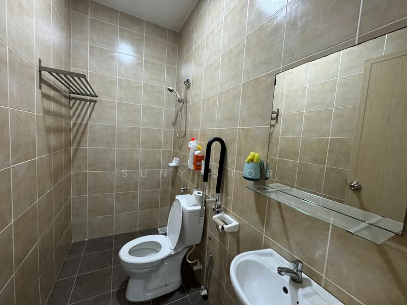 2.5-storey Terraced House for Sale in Taman Scientex Senai (Senai) - Suny Sior - Bathroom - PropertyGuru.com.my