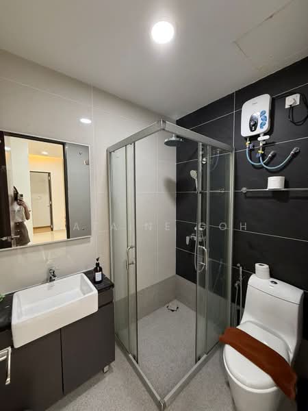 Kings Bay @ Country Garden Danga Bay untuk Untuk Disewa - RM 2,600 /bulan, Apr 2026 - Bathroom - PropertyGuru.com.my