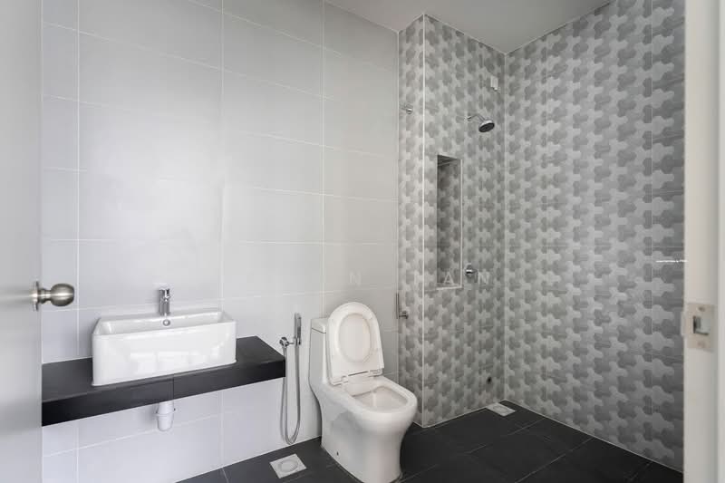 1-storey Terraced House for Sale in Shah Alam (Selangor) - Jason Tan - Bathroom - PropertyGuru.com.my
